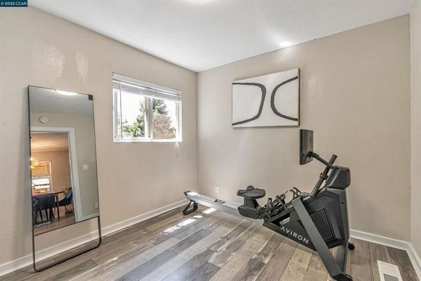 Fitness Equipment, Interior, Recessed Lighting, Wood Texture Flooring