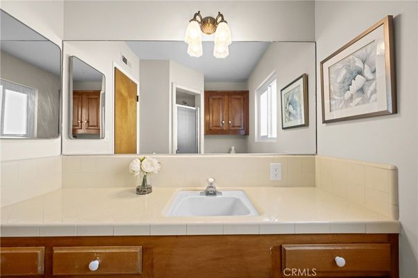 Bathroom, Interior, Tile Countertops