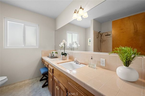 Bathroom, Interior, Tile Countertops