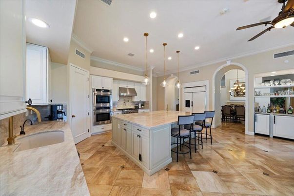 Chandelier, Dining room, Interior, Kitchen, Pendant Lights, Recessed Lighting, Stainless Steel Appliances