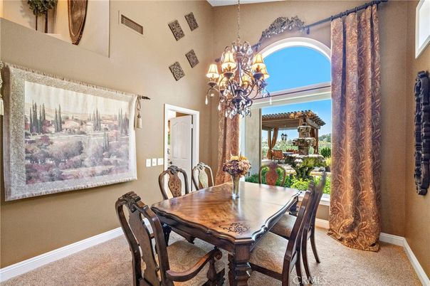 Chandelier, Dining room, Interior