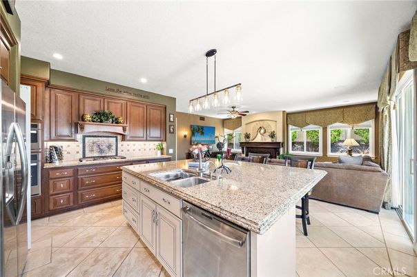 Dining room, Interior, Kitchen, Living room, Pendant Lights, Recessed Lighting, Stainless Steel Appliances
