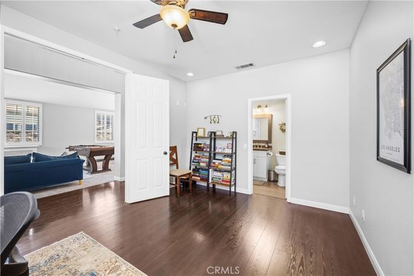 Bathroom, Interior, Recessed Lighting, Wood Texture Flooring