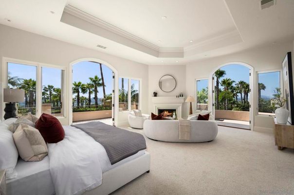 Bedroom, Fireplace, Interior, Recessed Lighting, Water
