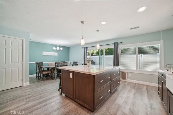 Chandelier, Dining room, Interior, Kitchen, Pendant Lights, Recessed Lighting, Wood Texture Flooring
