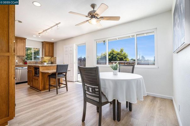 Dining room, Interior, Kitchen, Recessed Lighting, Wood Texture Flooring