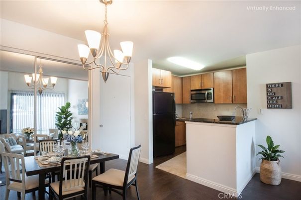 Chandelier, Dining room, Interior, Kitchen, Wood Texture Flooring