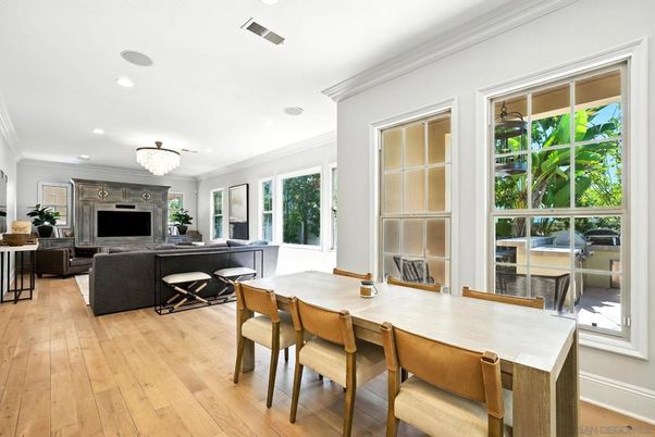 Chandelier, Dining room, Interior, Living room, Recessed Lighting, Wood Texture Flooring