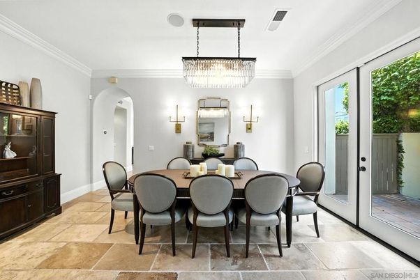 Chandelier, Dining room, Interior