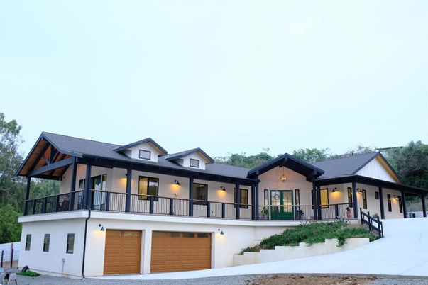 Attached, Exterior, Facade, Farmhouse