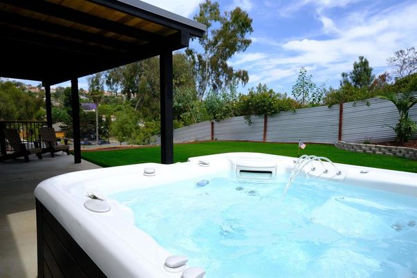 Exterior, Hot Tub