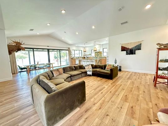 Dining room, Interior, Living room, Pendant Lights, Recessed Lighting, Wood Texture Flooring