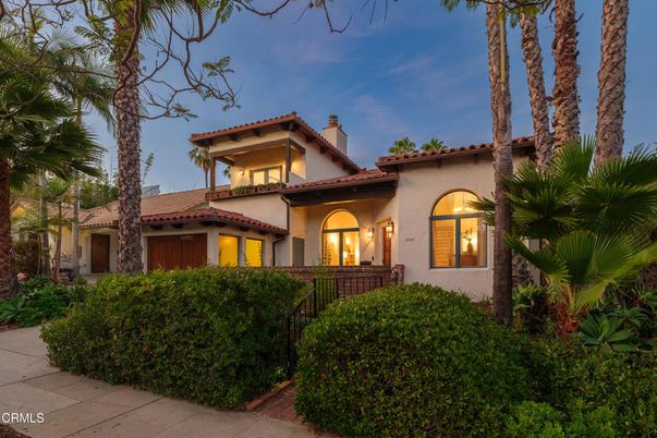 Attached, Exterior, Facade, Spanish Mediterranean
