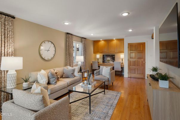 Interior, Living room, Recessed Lighting, Wood Texture Flooring