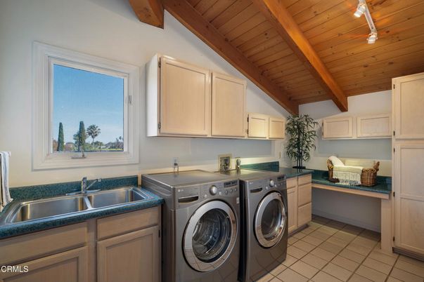 Interior, Washer, Wooden Beams, Wooden Ceilings