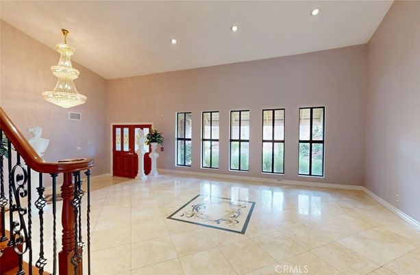 Chandelier, Empty room, Interior, Recessed Lighting