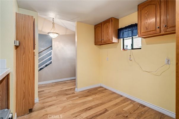Interior, Pendant Lights, Wood Texture Flooring