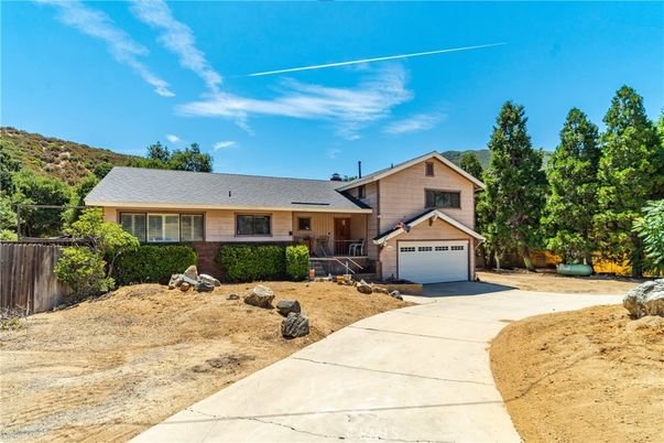 Attached, Backyard, Exterior, Facade, Ranch