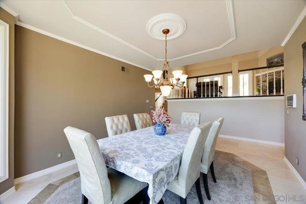 Chandelier, Dining room, Interior