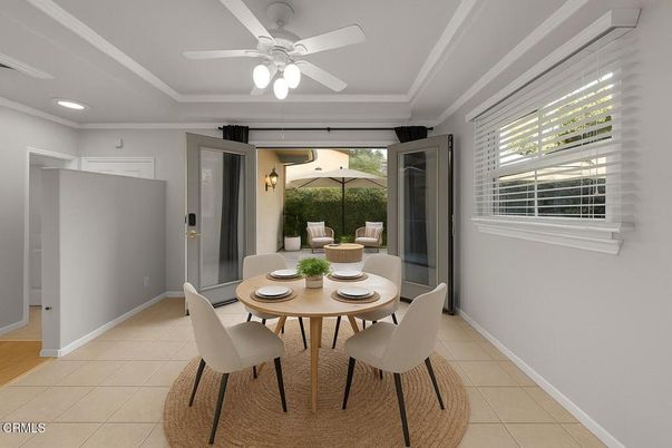 Dining room, Interior, Recessed Lighting