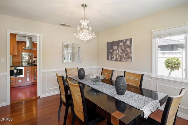 Chandelier, Dining room, Interior, Kitchen, Wood Texture Flooring