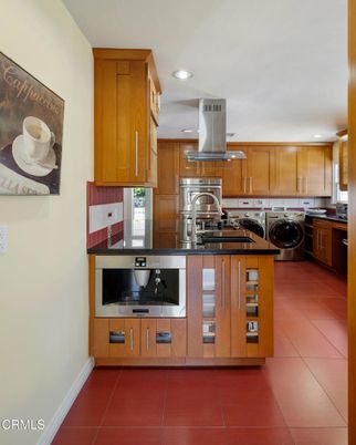 Interior, Kitchen, Recessed Lighting, Stainless Steel Appliances, Washer