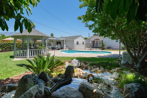 Exterior, Pool