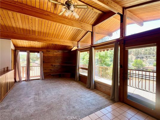 Empty room, Interior, Wooden Beams, Wooden Ceilings, Wooden Walls