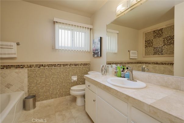 Bathroom, Interior, Tile Countertops