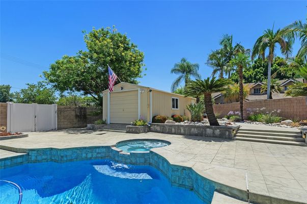 Detached Garage, Exterior, Pool