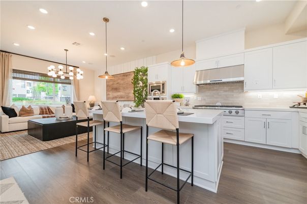 Interior, Kitchen, Living room, Pendant Lights, Recessed Lighting, Stainless Steel Appliances, Wood Texture Flooring