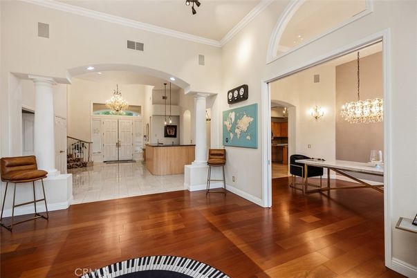 Chandelier, Interior, Recessed Lighting, Wood Texture Flooring