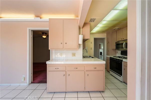 Interior, Kitchen, Tile Countertops