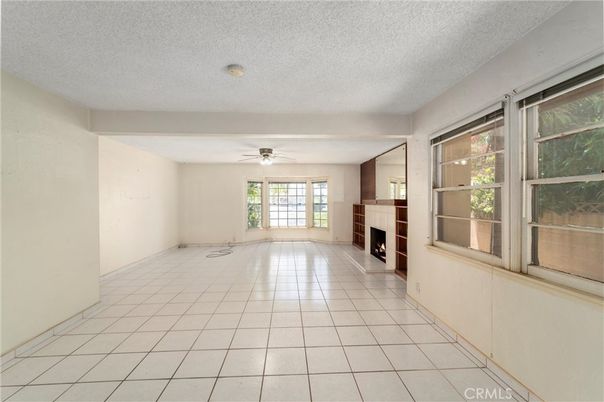 Empty room, Fireplace, Interior