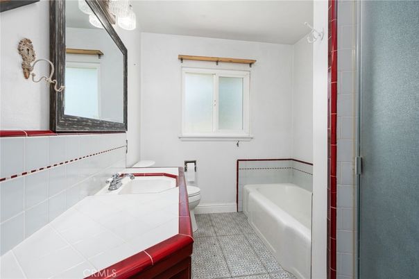 Bathroom, Interior, Tile Countertops