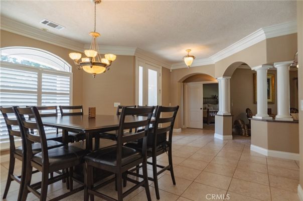 Chandelier, Dining room, Interior, Pendant Lights