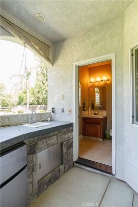 Bathroom, Exterior, Hot Tub