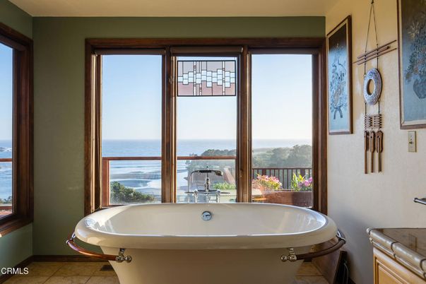 Bathroom, Free Standing Baths, Interior, Water
