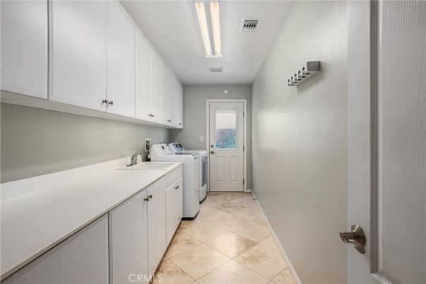 Interior, Washer