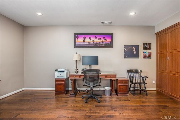 Home Office, Interior, Recessed Lighting, Wood Texture Flooring