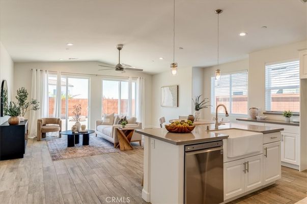 Interior, Kitchen, Living room, Pendant Lights, Recessed Lighting, Stainless Steel Appliances, Wood Texture Flooring