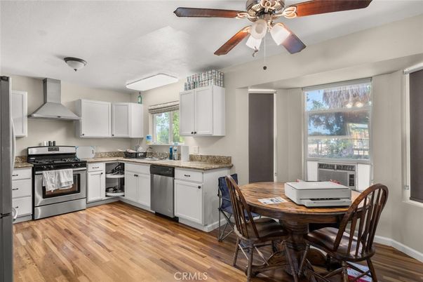 Dining room, Interior, Kitchen, Stainless Steel Appliances, Wood Texture Flooring