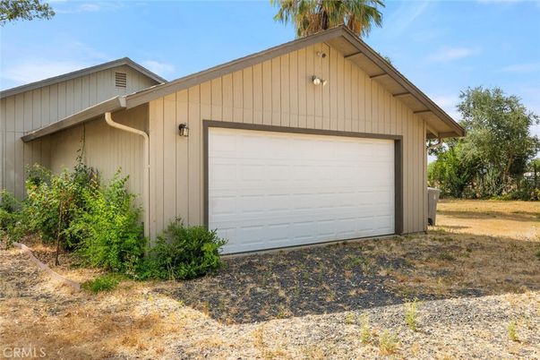 Detached Garage, Exterior