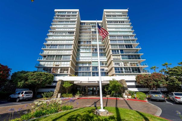 Exterior, Facade, Condo Building
