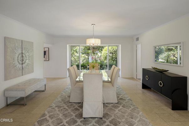 Chandelier, Dining room, Interior, Pendant Lights