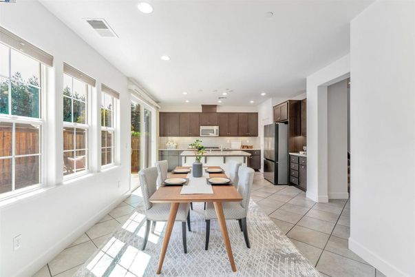 Dining room, Interior, Kitchen, Recessed Lighting, Stainless Steel Appliances