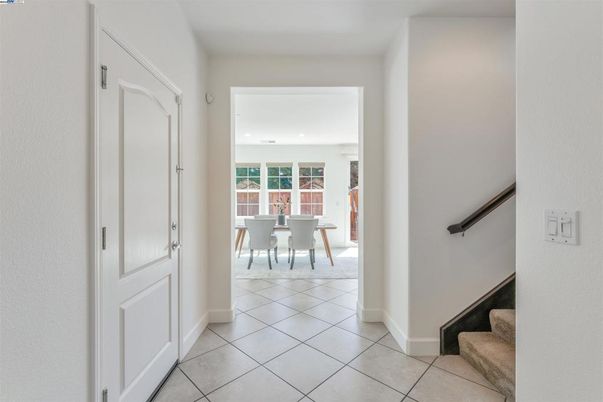Dining room, Interior, Recessed Lighting