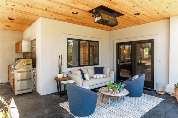 Exterior, Living room