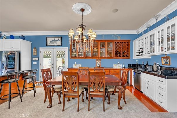 Chandelier, Dining room, Interior, Kitchen, Wood Texture Flooring