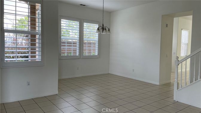 Empty room, Interior, Pendant Lights
